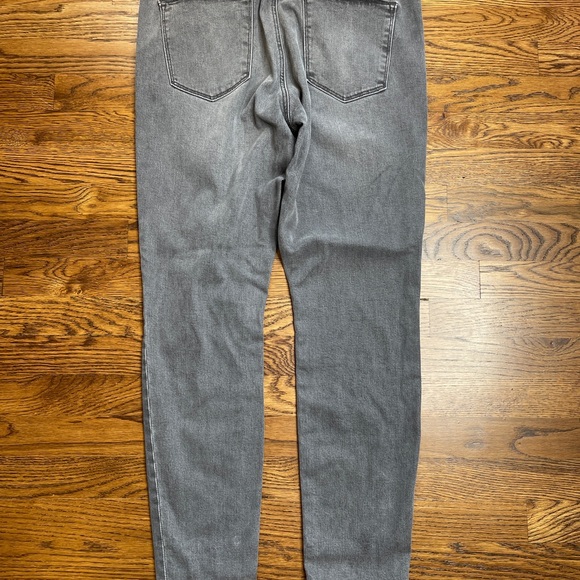 Gap 1969 Women’s Gray Distressed True Skinny Denim Jeans Size 32 Regular - Picture 8 of 10